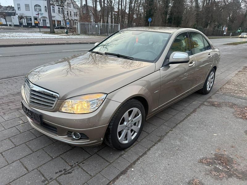 Gold Gebraucht 2009 Mercedes C180 Elegance Limousine | 5.900 € - Bild 1/4