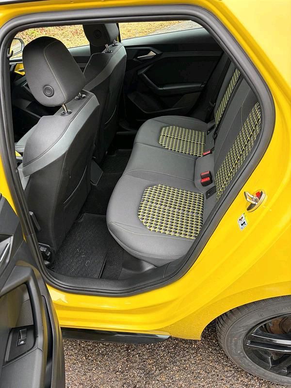 Gebraucht Audi A1 Edition .1 200 PS (147 kW) 2019 Gelb SUV