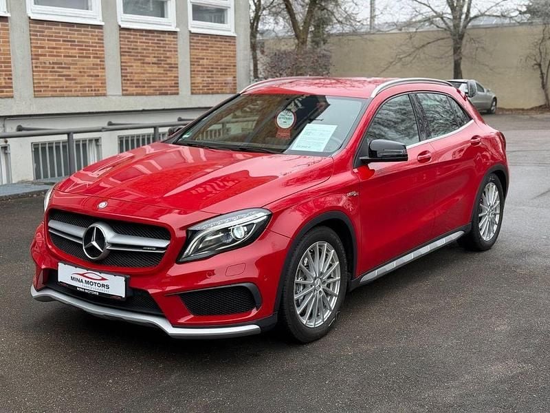Rot Gebraucht 2015 Mercedes GLA45 AMG AMG SUV | 25.900 € (Guter Preis) - Bild 1/4