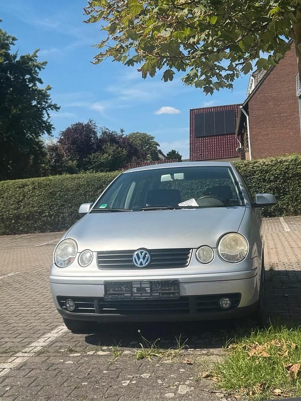 Silber Gebraucht 2001 VW Polo Kleinwagen | 750 € (Guter Preis) - Bild 1/2