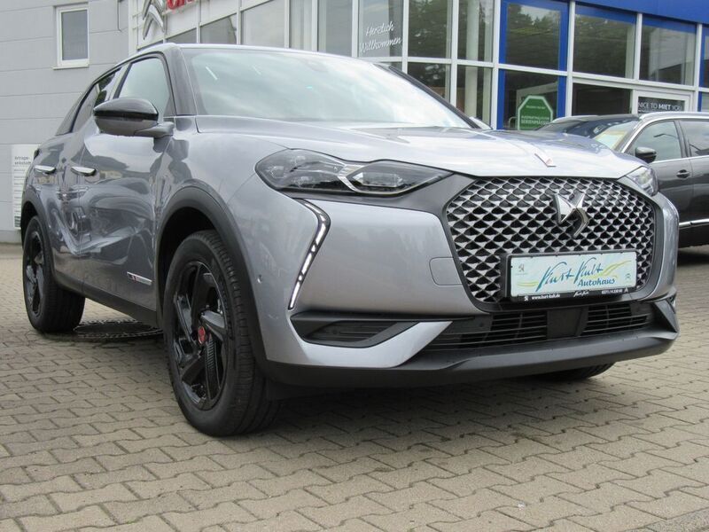 Grau Gebraucht 2020 DS Automobiles DS3 Crossback E-Tense Performance SUV | 19.890 € - Bild 1/4