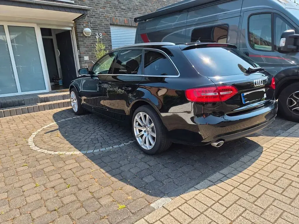 Gebraucht Audi A4 Ambiente 204 PS (150 kW) 2012 Schwarz Kombi