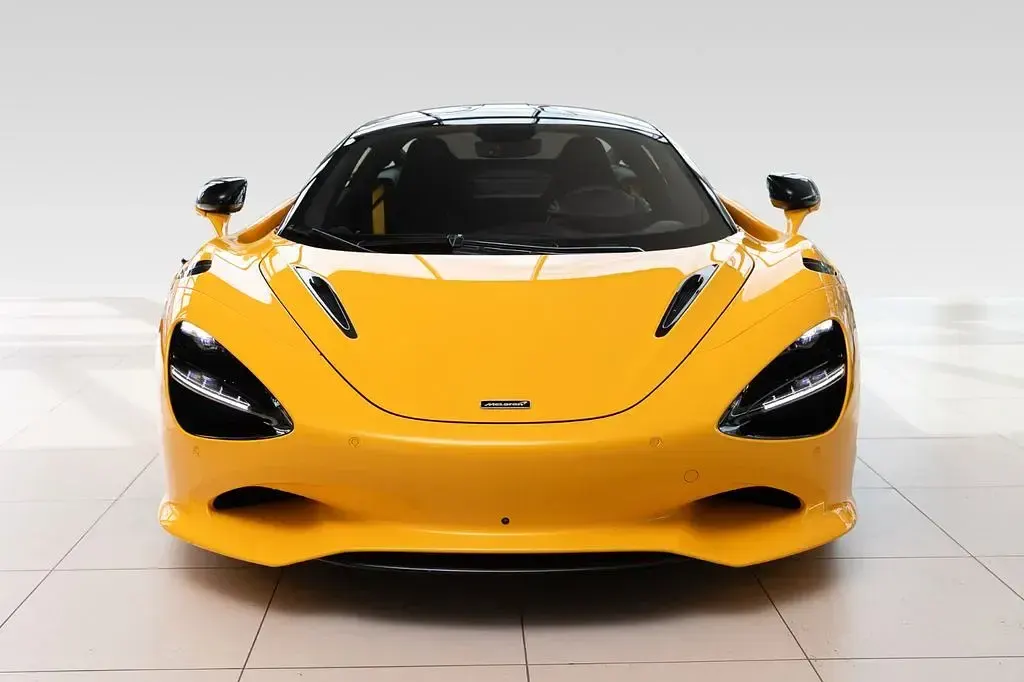 Neu McLaren 750S 751 PS (552 kW) 2026 Gelb Coupé