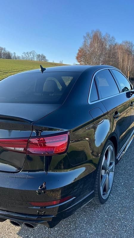 Gebraucht Audi S3 300 PS (220 kW) 2019 Schwarz Limousine