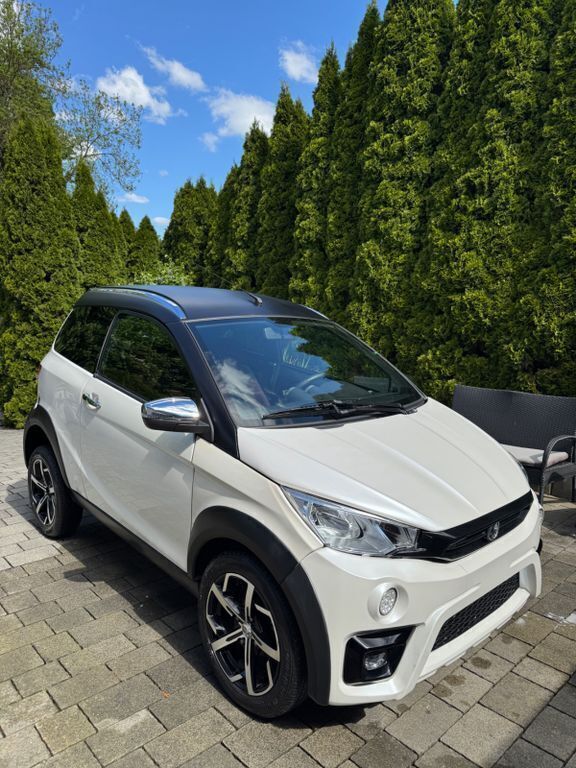 Weiß Gebraucht 2021 Aixam Crossover Premium Kleinwagen | 12.900 € - Bild 1/4