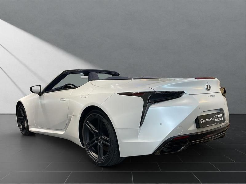 Gebraucht Lexus LC 500 464 PS (341 kW) 2024 Hakuji white (semi matte) (wei Coupé
