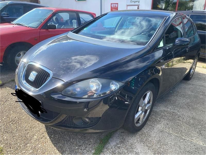 Schwarz Gebraucht 2008 Seat Leon Limousine | 990 € (Guter Preis) - Bild 1/2