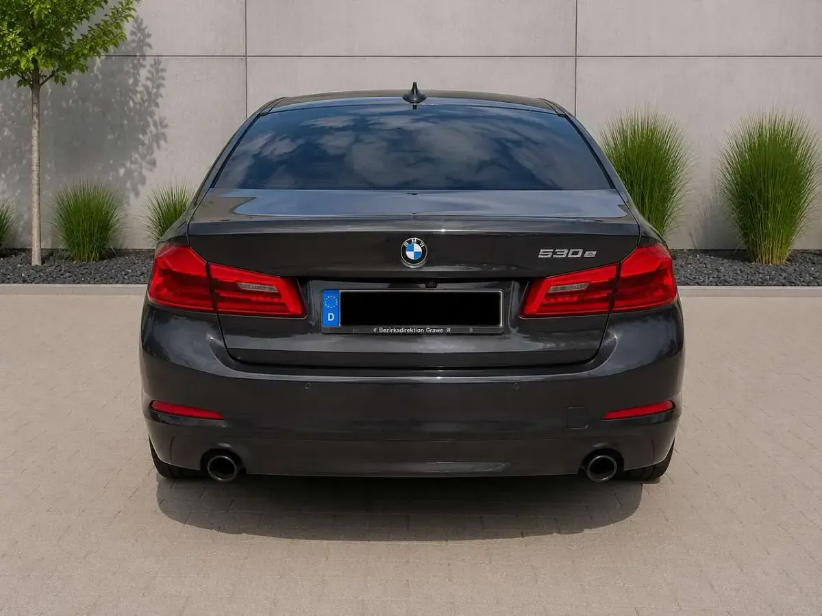 Gebraucht BMW 530e iPerformance 252 PS (185 kW) 2019 Grau Limousine