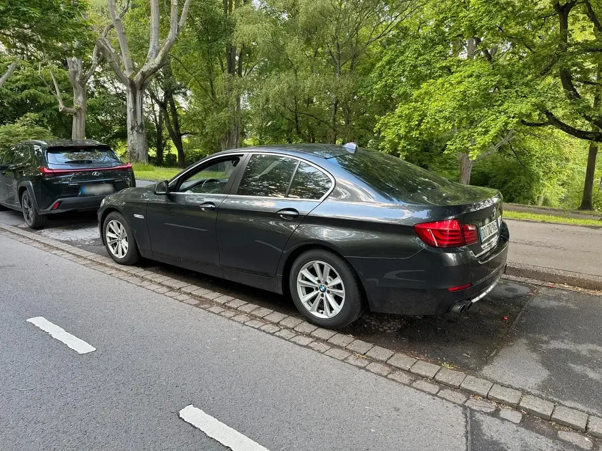 Käytetty BMW 523 204 HP (150 kW) 2011 Harmaa Sedan