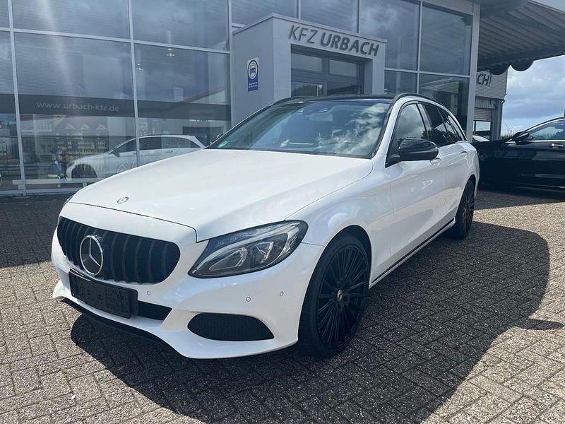 Weiß Gebraucht 2015 Mercedes C250 AMG Kombi | 17.700 € (Fairer Preis) - Bild 1/4