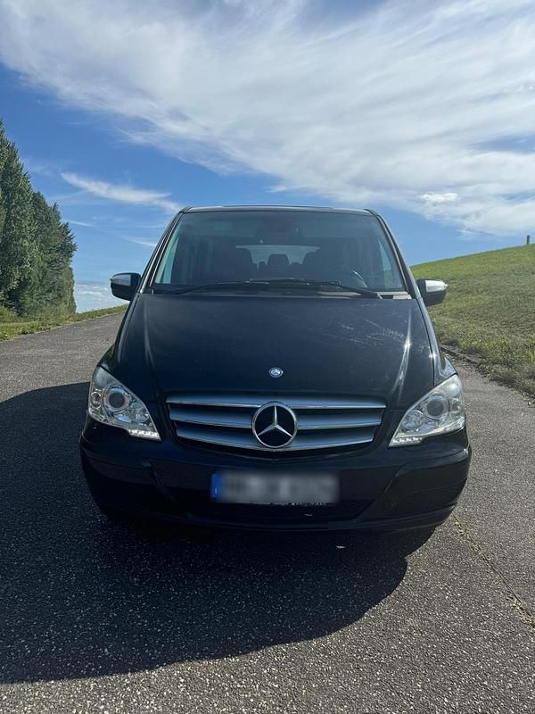 Schwarz Gebraucht 2012 Mercedes Viano Van / Kleinbus | 15.999 € (Superpreis) - Bild 1/4