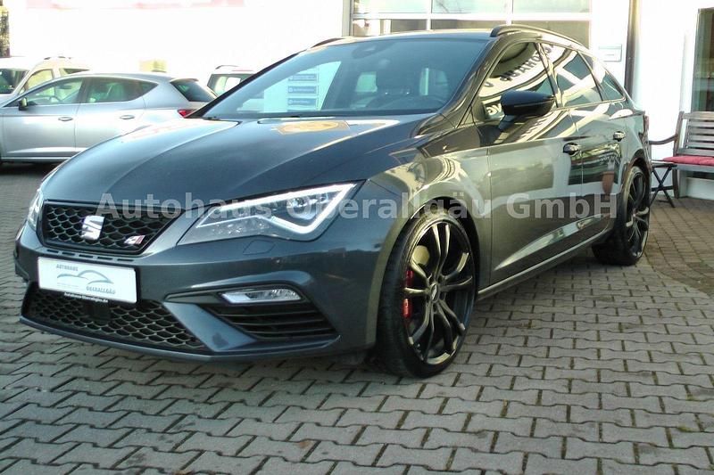 Grau Gebraucht 2018 Cupra Leon Kombi | 22.580 € (Fairer Preis) - Bild 1/4