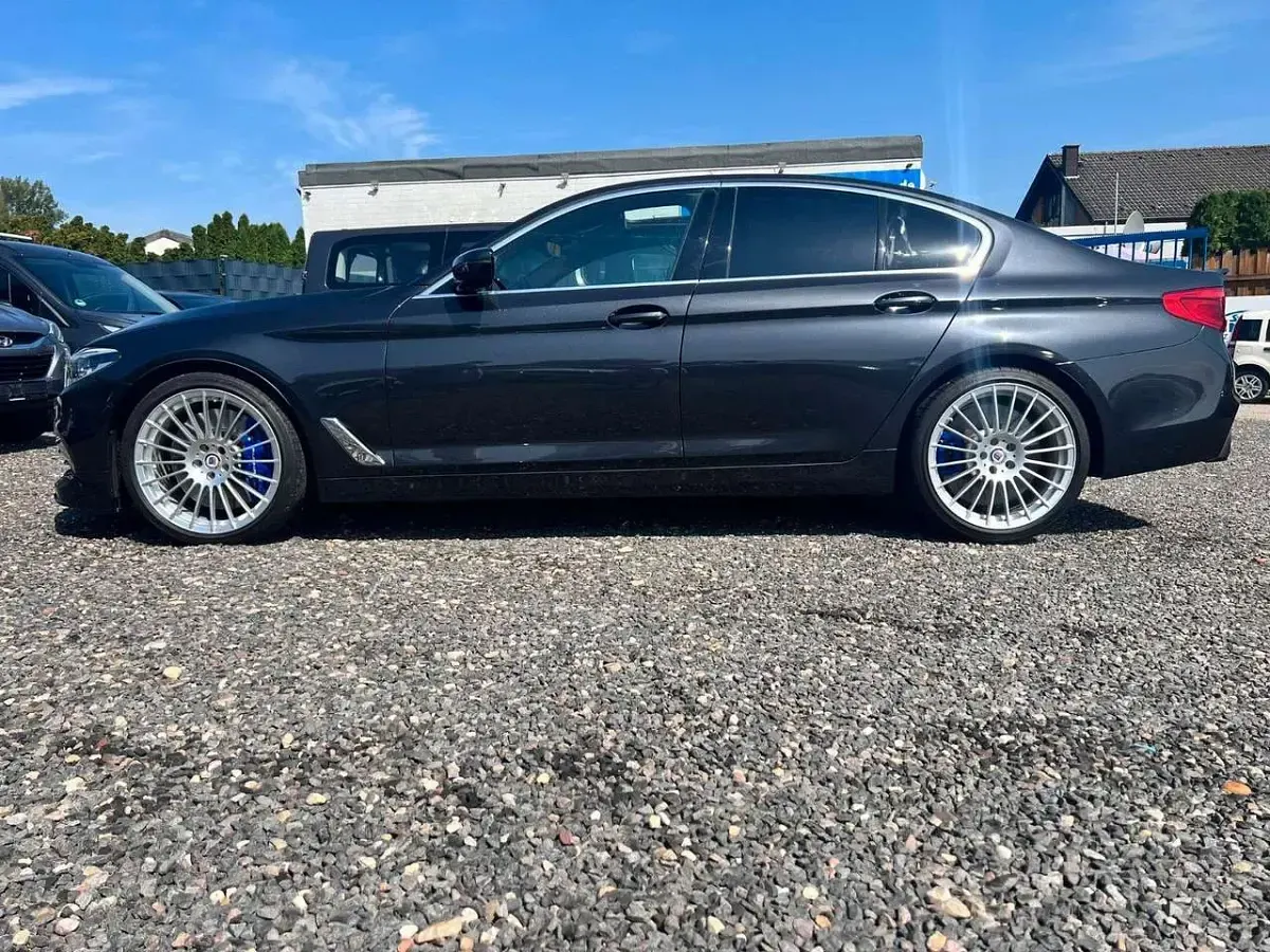 Gebraucht BMW 530 387 PS (284 kW) 2019 Mineralgrau Limousine