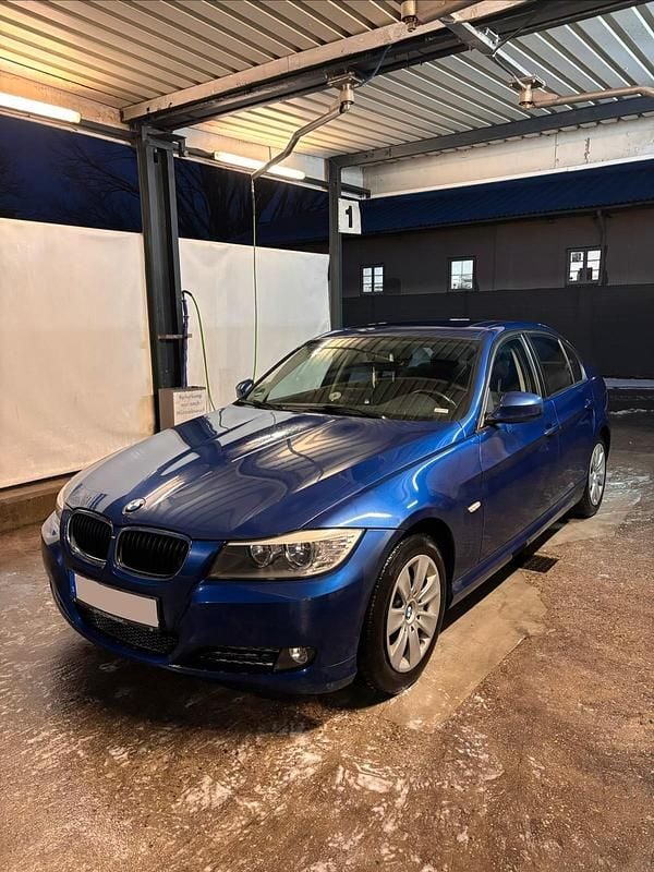 Gebraucht 2010 BMW 318 Limousine | 6.299 € (Etwas zu teuer) - Bild 1/4