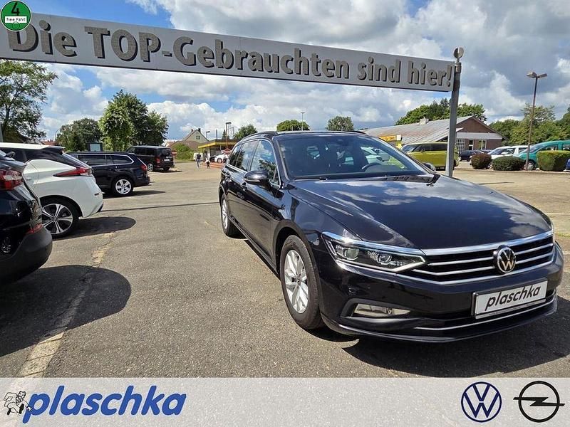 Schwarz Gebraucht 2022 VW Passat Business Kombi | 21.550 € (Etwas zu teuer) - Bild 1/4