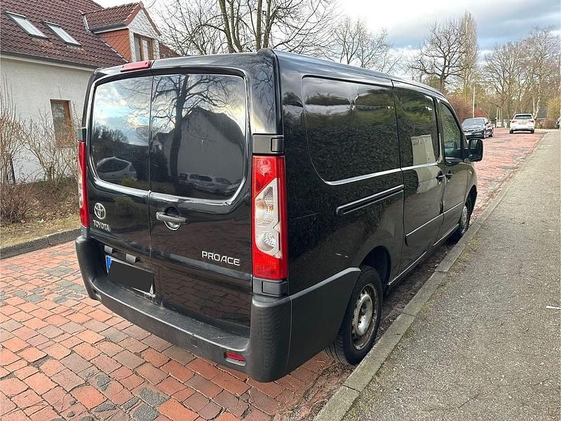 Gebraucht Toyota Proace 90 PS (66 kW) 2014 Schwarz Van / Kleinbus