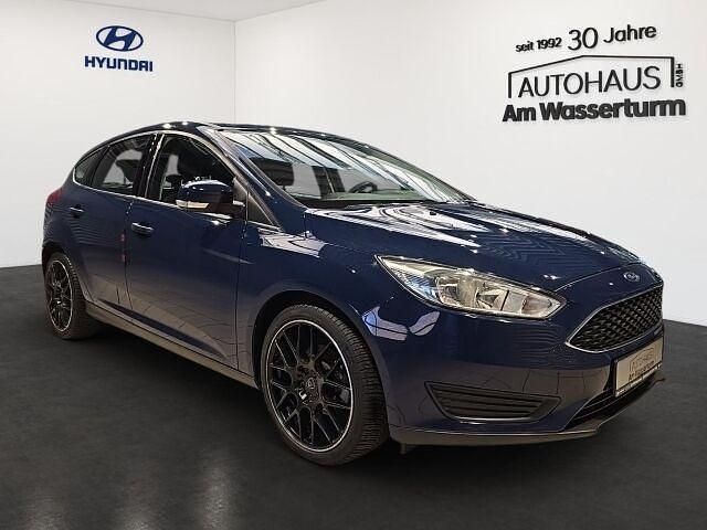 Gebraucht Ford Focus Ambiente 86 PS (63 kW) 2015 Blau Limousine