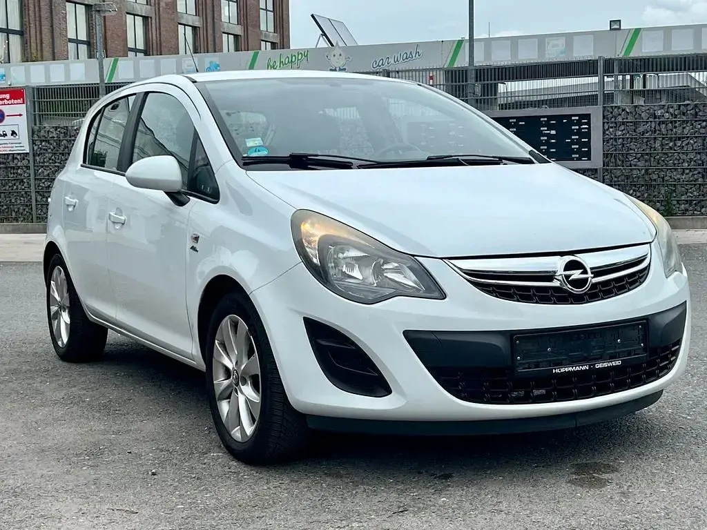 Gebraucht Opel Corsa Active 87 PS (63 kW) 2013 Weiß Kleinwagen