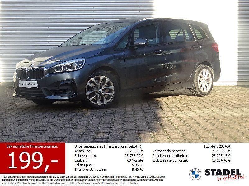 Grau Gebraucht 2021 BMW 220 Gran Tourer Advantage Van / Kleinbus | 24.225 € (Fairer Preis) - Bild 1/4