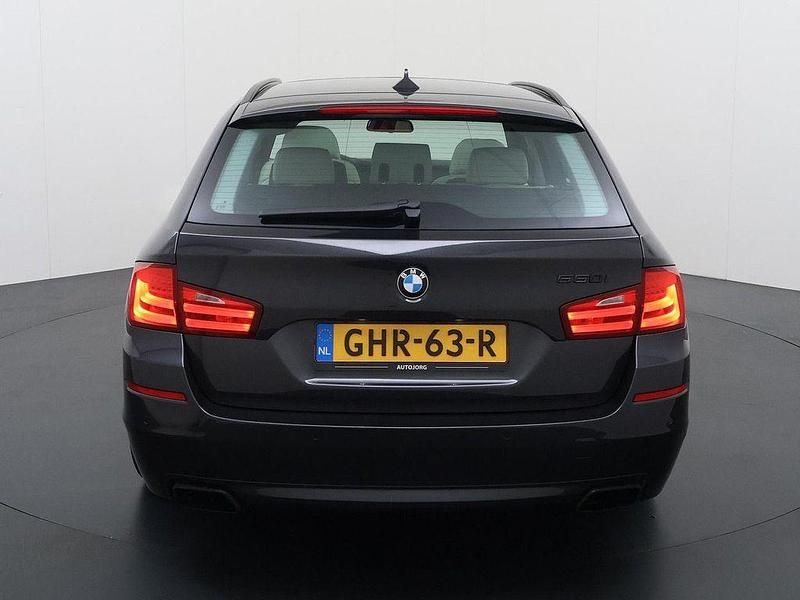 Gebraucht BMW 550 Executive 408 PS (300 kW) 2011 Grau Kombi