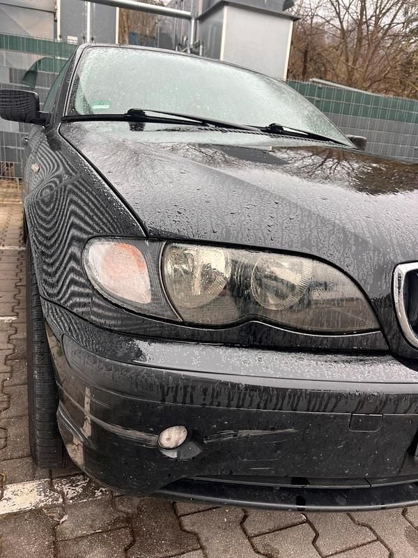 Gebraucht BMW 320 150 PS (110 kW) 2002 Schwarz Limousine