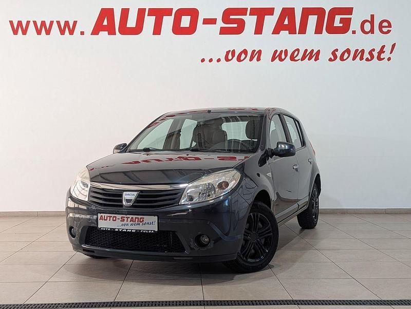 Grau Gebraucht 2008 Dacia Sandero Lauréate Kleinwagen | 2.890 € (Etwas zu teuer) - Bild 1/4