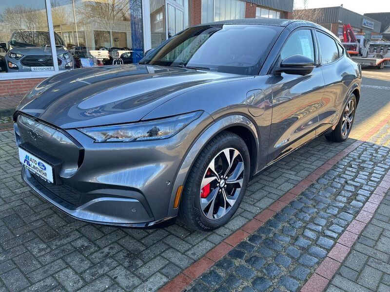 Carbonized grey/asher gray Gebraucht 2021 Ford Mustang Mach-E Extended Range SUV | 39.700 € (Fairer Preis) - Bild 1/4