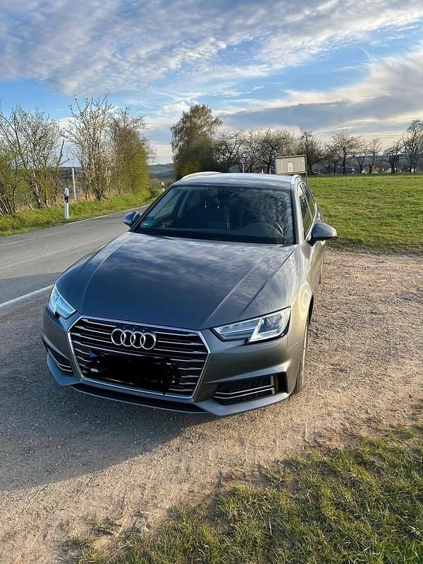 Gebraucht Audi A4 150 PS (110 kW) 2019 Grau Kombi