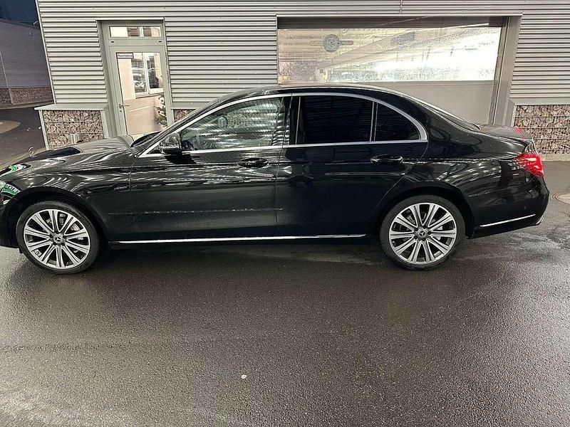 Gebraucht 2019 Mercedes E220 Exclusive Limousine | 23.500 € (Guter Preis) - Bild 1/4