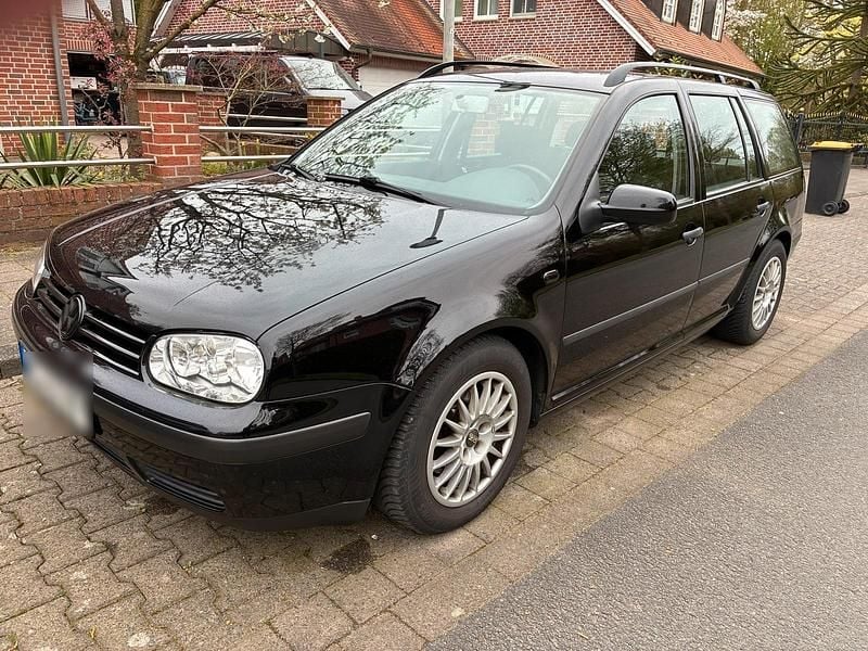 Second-hand VW Golf IV 105 CP (77 kW) 2000 Negru Break