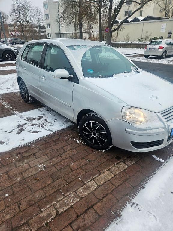 Grau Gebraucht 2008 VW Polo Comfortline Kleinwagen | 1.945 € (Guter Preis) - Bild 1/4