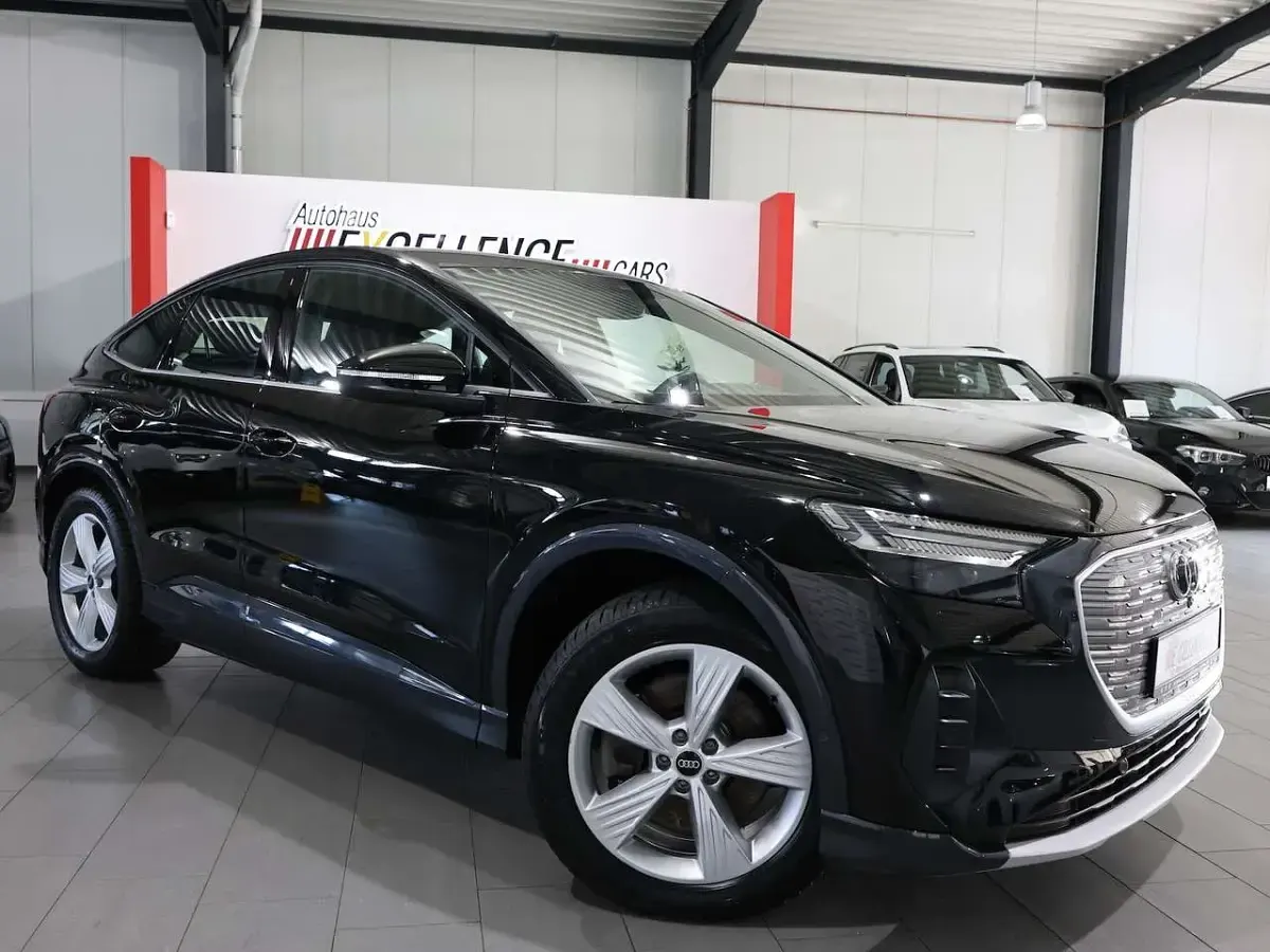 Gebraucht Audi Q4 Sportback e-tron Advanced 219 kW (299 PS) 2022 Mythosschwarz SUV