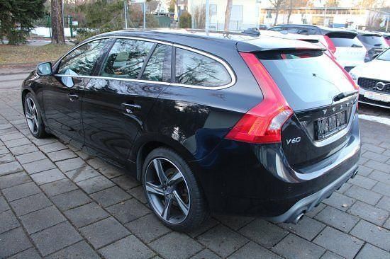 Gebraucht Volvo V60 R-Design 181 PS (133 kW) 2014 Schwarz Kombi