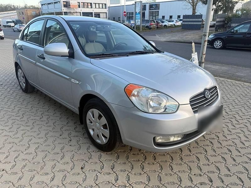 Gebraucht Hyundai Accent 97 PS (71 kW) 2007 Limousine