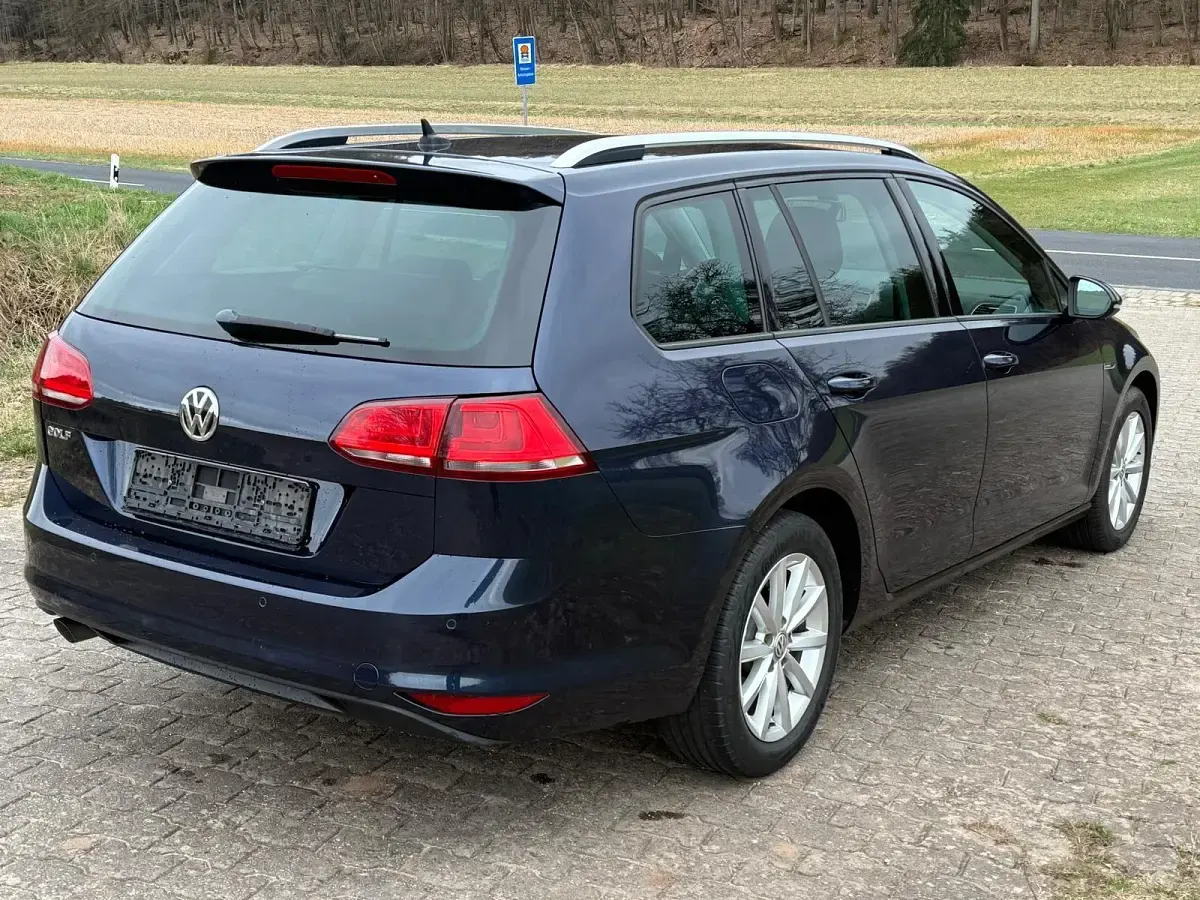 Gebraucht VW Golf VII LOUNGE 110 PS (80 kW) 2015 Blau Kombi