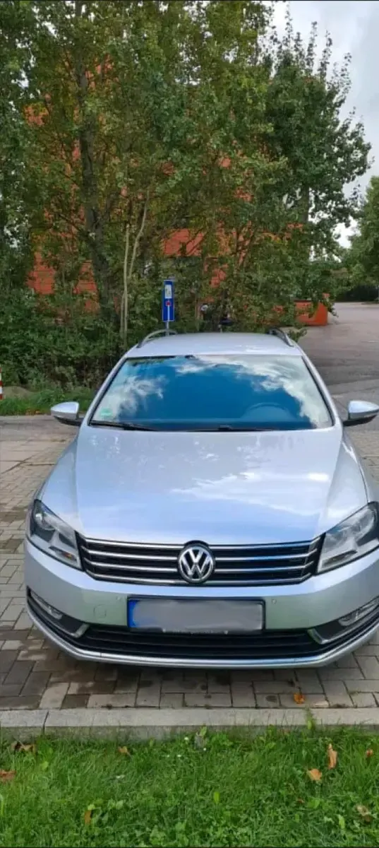 Gebraucht VW Passat 140 PS (102 kW) 2011 Silber Kombi