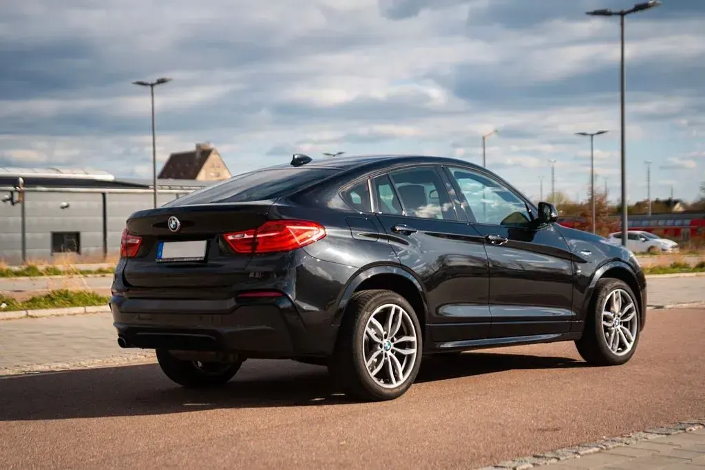 Gebraucht BMW X4 M Sport 190 PS (139 kW) 2015 Schwarz SUV