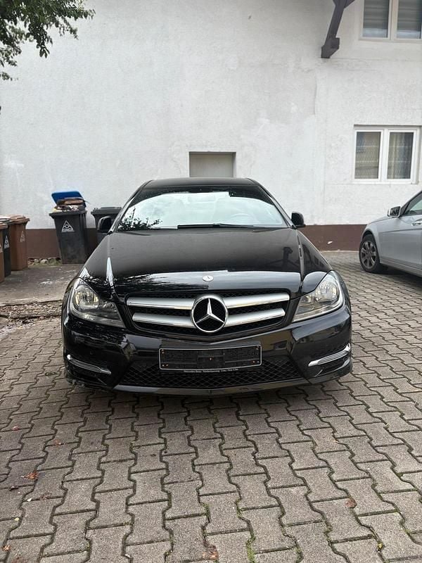 Schwarz Gebraucht 2013 Mercedes C220 Coupé | 11.999 € (Fairer Preis) - Bild 1/4
