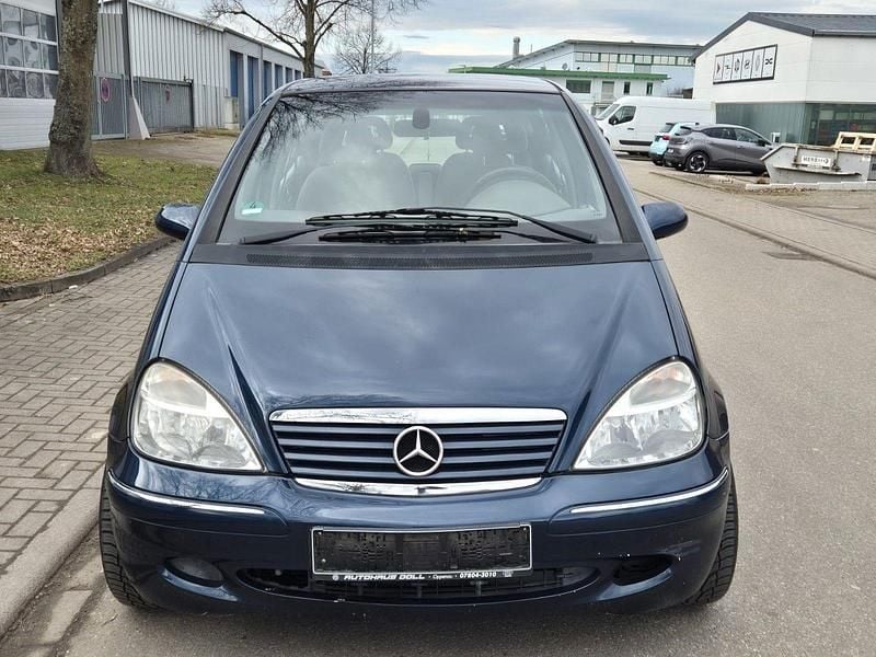Gebraucht Mercedes A190 Elegance 125 PS (91 kW) 2001 Blau Kleinwagen