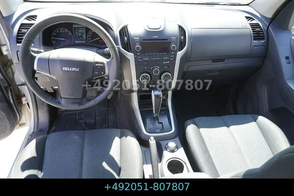 Second-hand Isuzu D-Max 163 CP (119 kW) 2015 Argintiu SUV