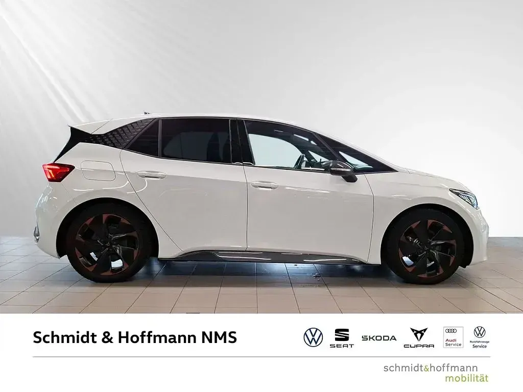 Gebraucht Cupra Born 150 kW (204 PS) 2024 Glacial white (weiß) Kleinwagen