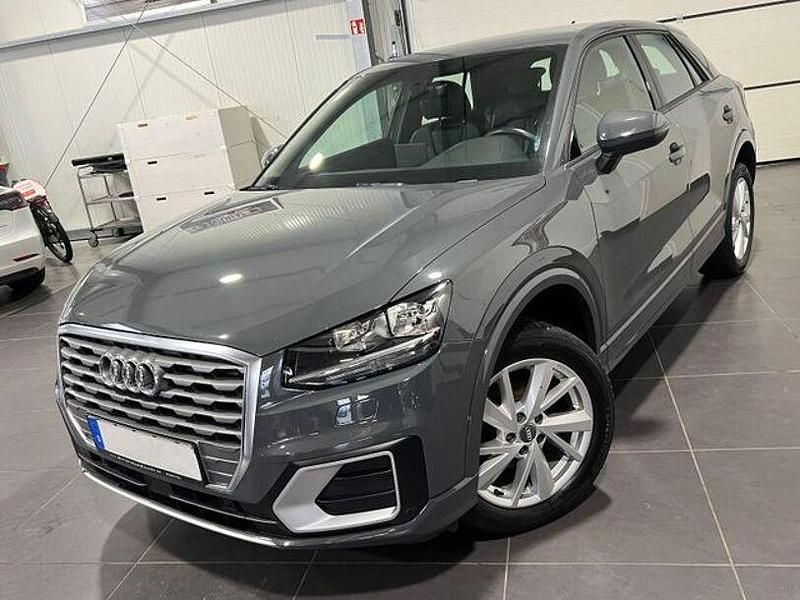 Grau Gebraucht 2019 Audi Q2 Sport SUV | 15.995 € (Guter Preis) - Bild 1/4