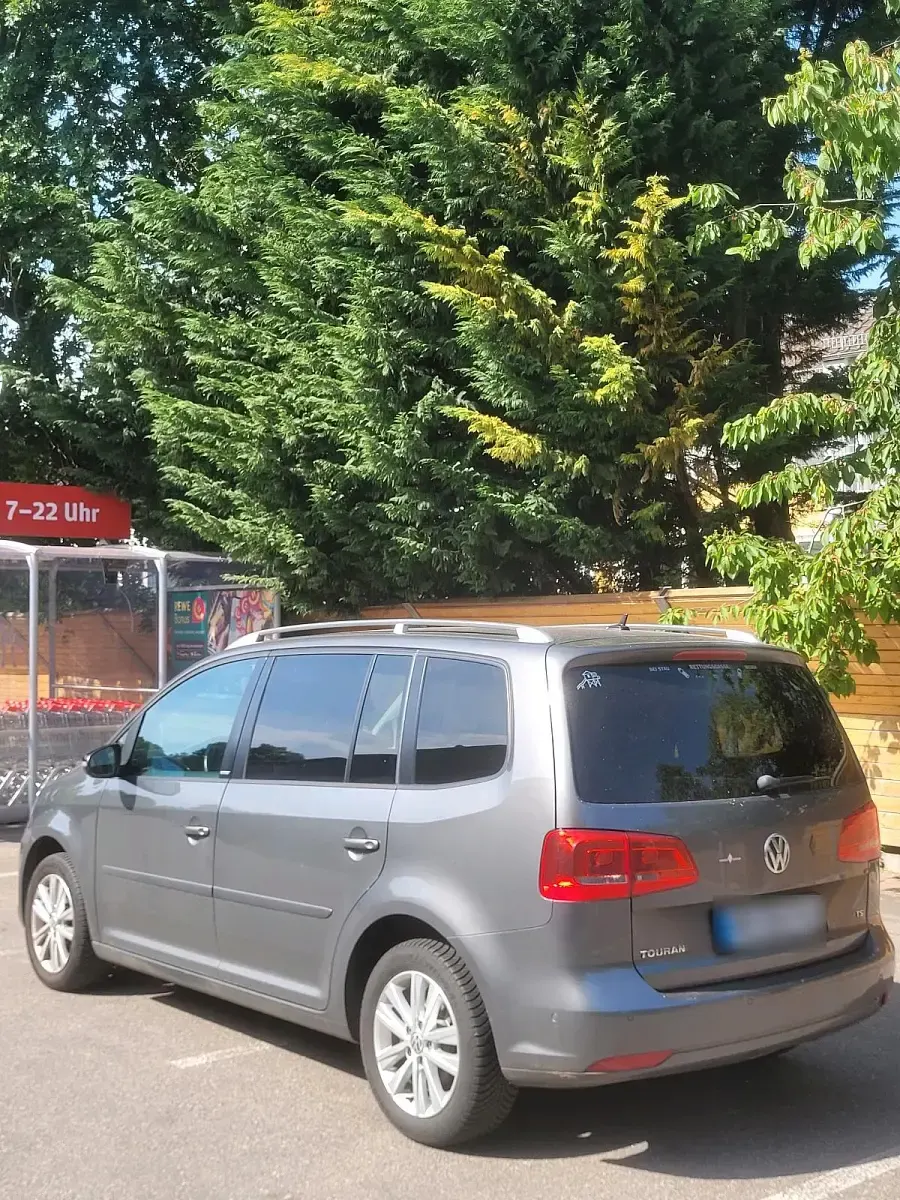 Gebraucht VW Touran 140 PS (102 kW) 2011 Grau Van / Kleinbus