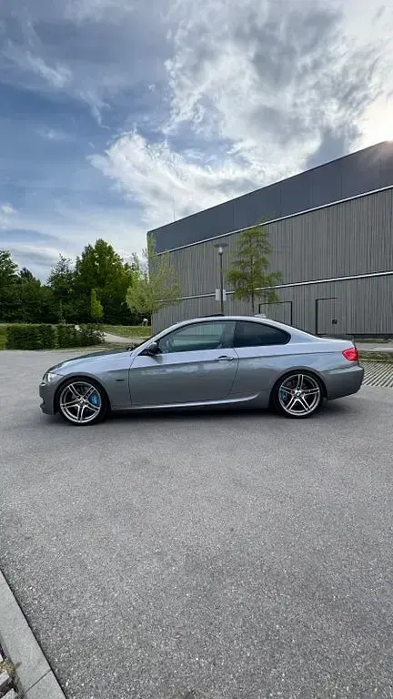 Gebraucht BMW 335 M Performance 306 PS (225 kW) 2011 Grau Coupé