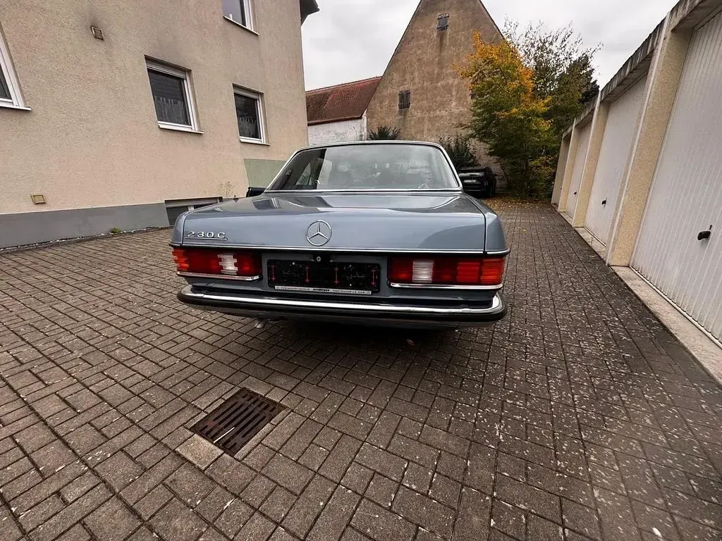 Gebraucht Mercedes 230 110 PS (80 kW) 1977 Blau Coupé