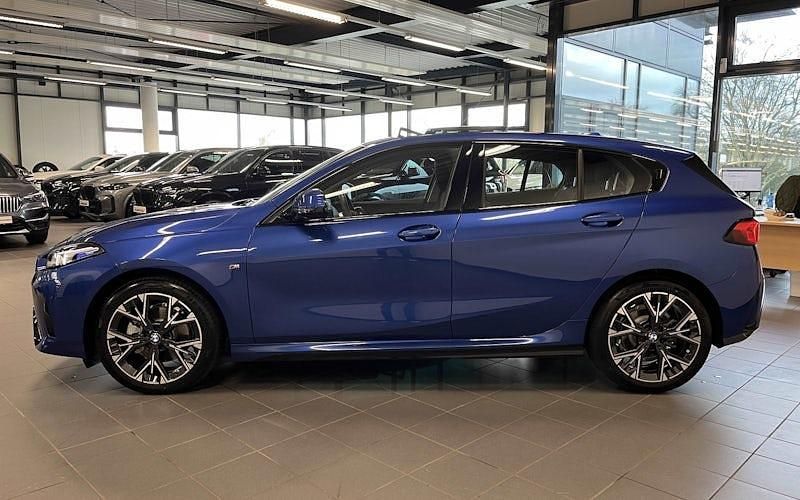 Gebraucht BMW 120 Shadowline 170 PS (125 kW) 2024 Blau Kleinwagen