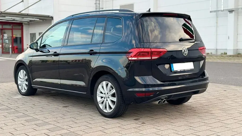 Gebraucht VW Touran 150 PS (110 kW) 2019 Schwarz Van / Kleinbus