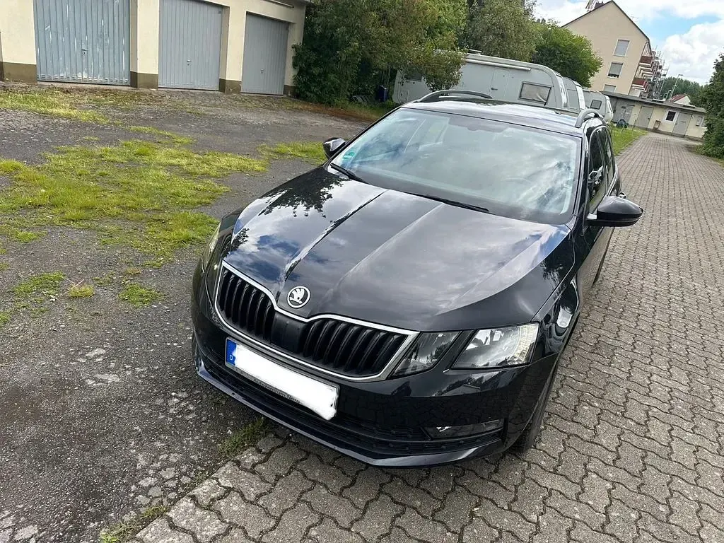 Gebraucht Skoda Octavia Ambition 116 PS (85 kW) 2018 Schwarz Kombi