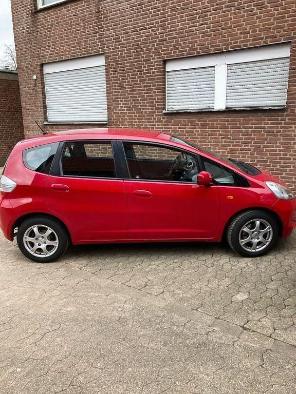 Rot Gebraucht 2011 Honda Jazz S Kleinwagen | 3.500 € (Superpreis) - Bild 1/3