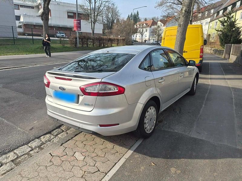 Gebraucht Ford Mondeo 115 PS (84 kW) 2012 Grau Limousine